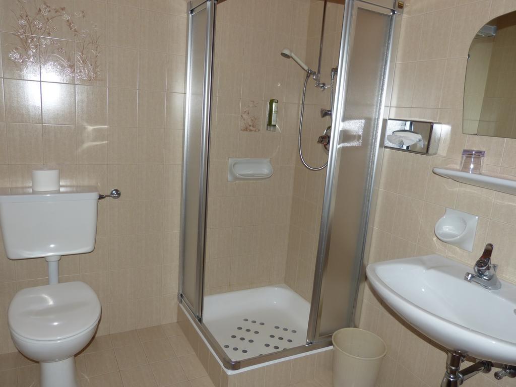Haus Christl Bed and Breakfast Lana Esterno foto