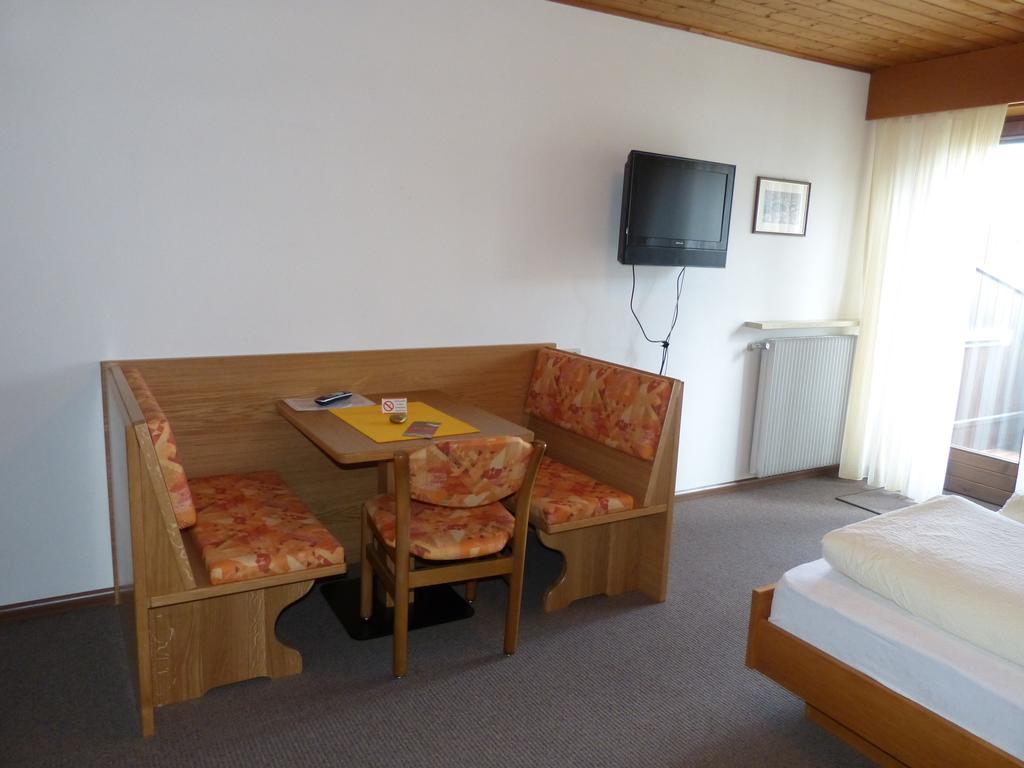 Haus Christl Bed and Breakfast Lana Esterno foto