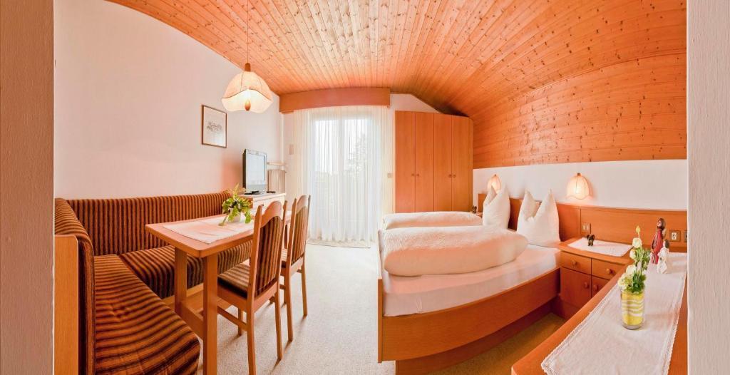 Haus Christl Bed and Breakfast Lana Camera foto